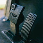 Accelerant vers l’artificialitat (i vers l’autoexplotació) Imatge de l'article d'Ignasi Gozalo Salellas Accelerant vers l’artificialitat (i vers l’autoexplotació)